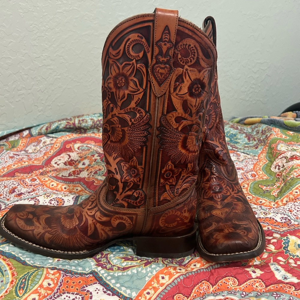 Corral woman’s boots size 10